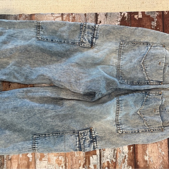 Kensie Blue Relaxed Soft Chambray like Jeans with Vintage Faded Look - Picture 5 of 11